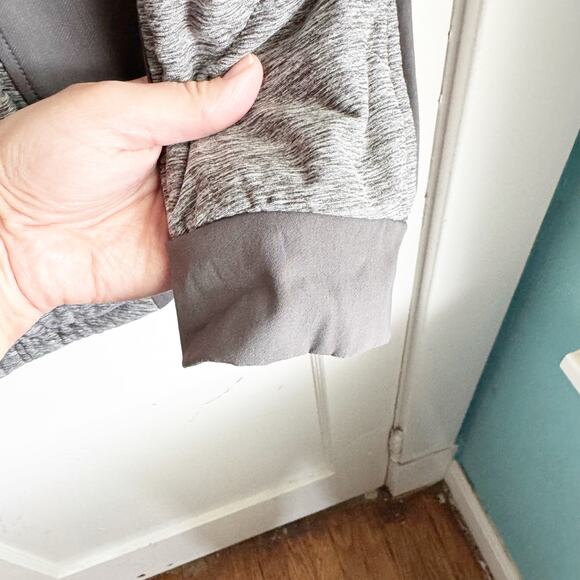 The North Face Women's Pseudio Quilted Hooded Jacket Outdoors Hiking Medium M - Picture 8 of 16